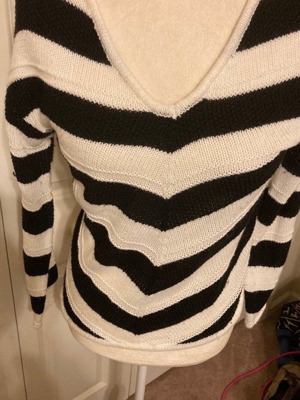 Almost Famous ~ Sweater ~ Size Large